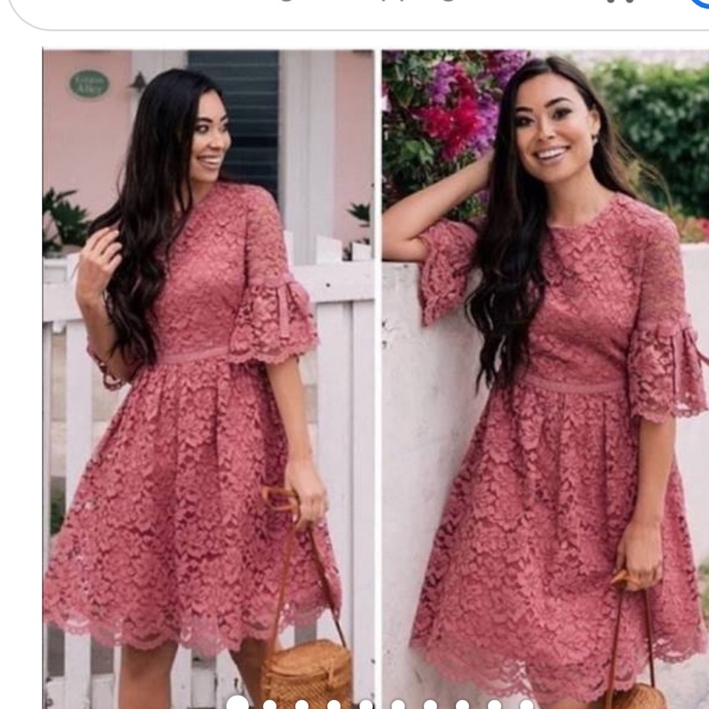 Gal Meets Glam Josephine Floral Lace Dress. - Picture 2 of 11